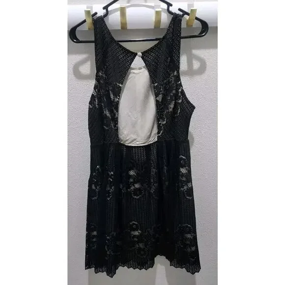 Free People Women's Chic Mini Black Rocco Dress Laced A line Open Back Sz 12 - Picture 4 of 12